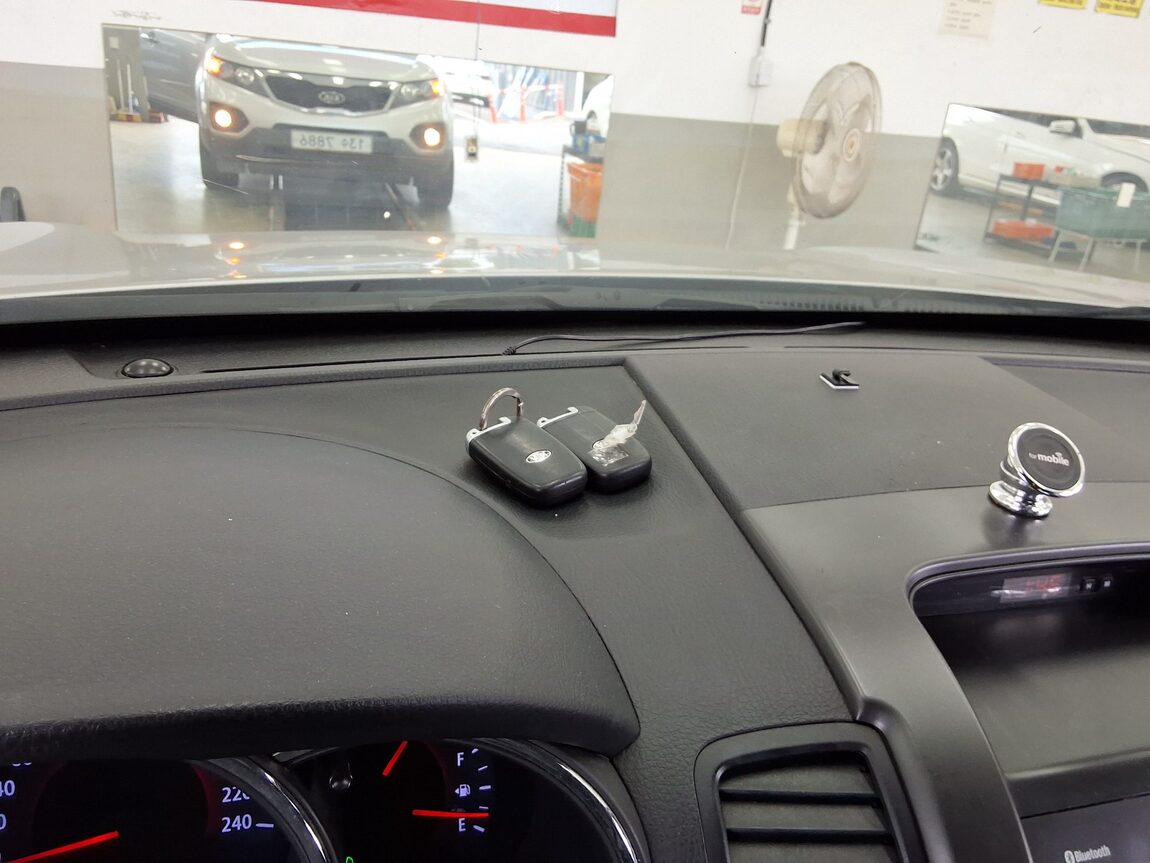 KIA SORENTO R DIESEL 2.0 2WD TLX LUXURY MODEL 2010 - zdjęcie 19