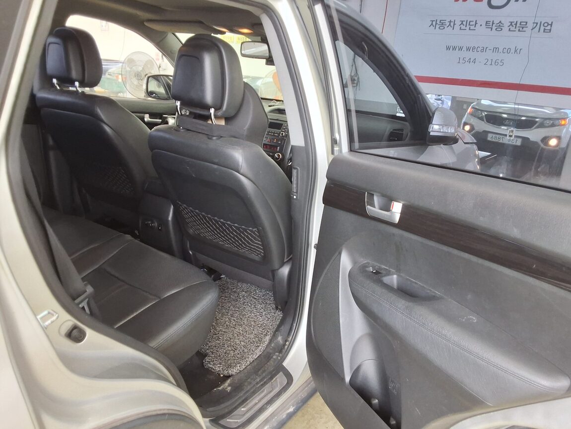KIA SORENTO R DIESEL 2.0 2WD TLX LUXURY MODEL 2010 - zdjęcie 13