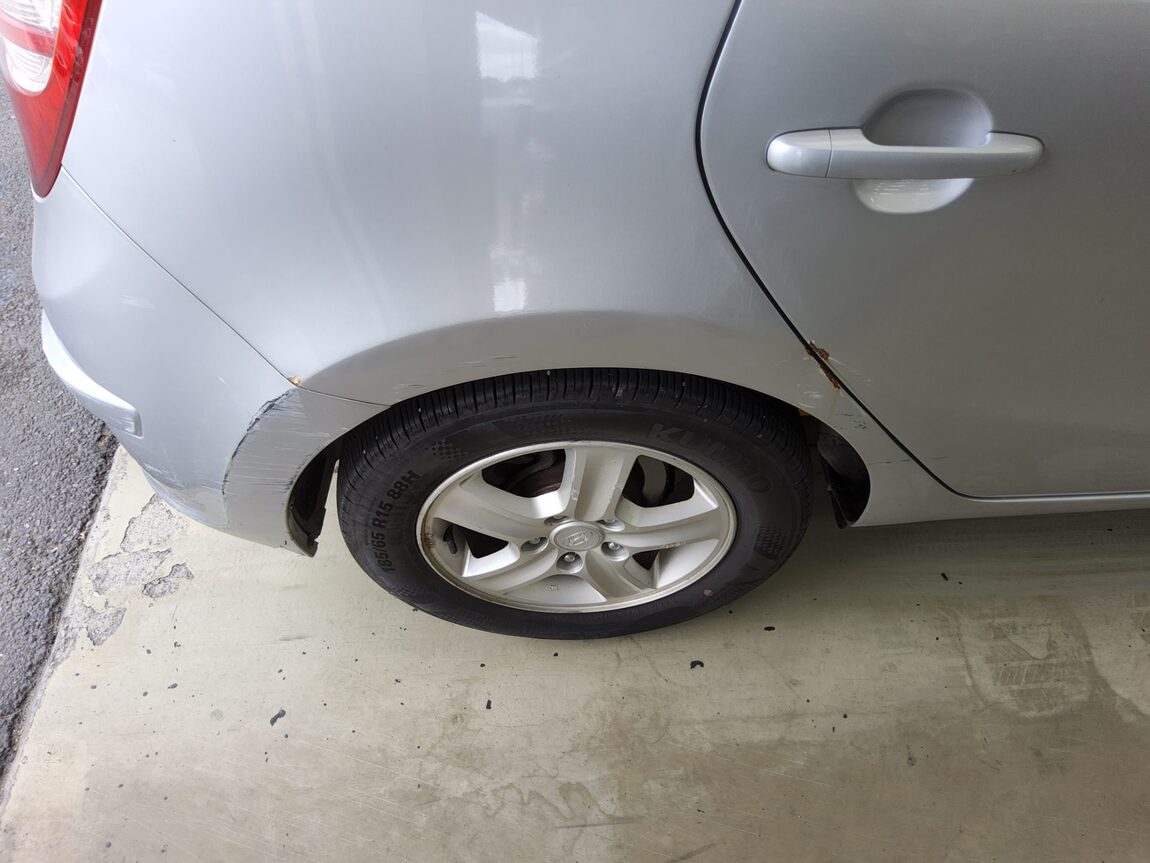 HYUNDAI i30 1.6 VVT DELUXE 2008 - zdjęcie 25