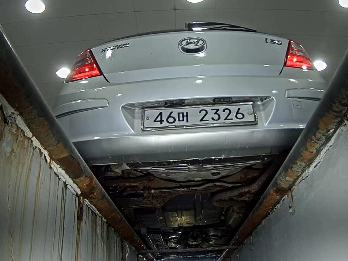 HYUNDAI i30 1.6 VVT DELUXE 2008 - zdjęcie 8