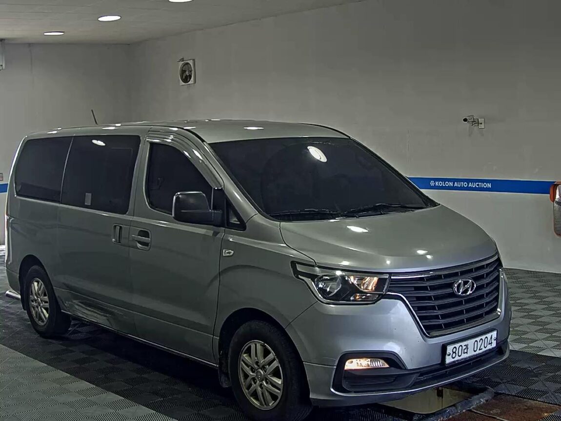 HYUNDAI THE NEW GRAND STAREX 5-SEATER DIESEL VAN SMART 2019 - zdjęcie 3
