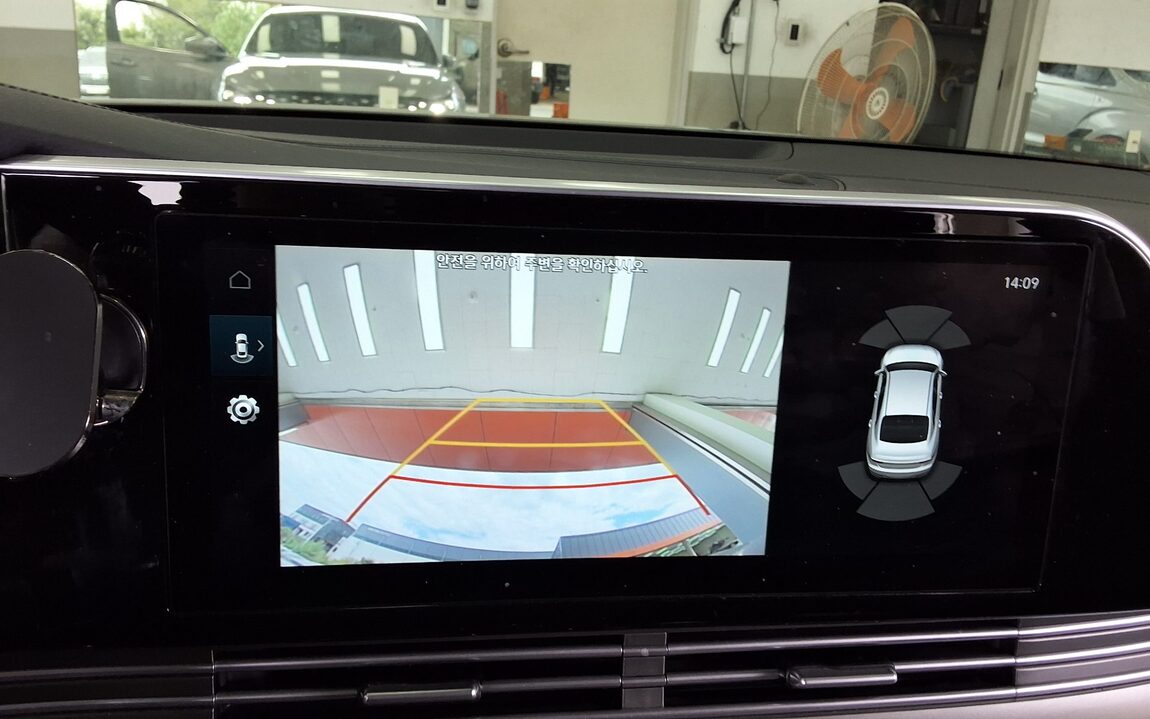 HYUNDAI THE NEW GRANDEUR IG GASOLINE 2.5 PREMIUM 2022 - zdjęcie 19