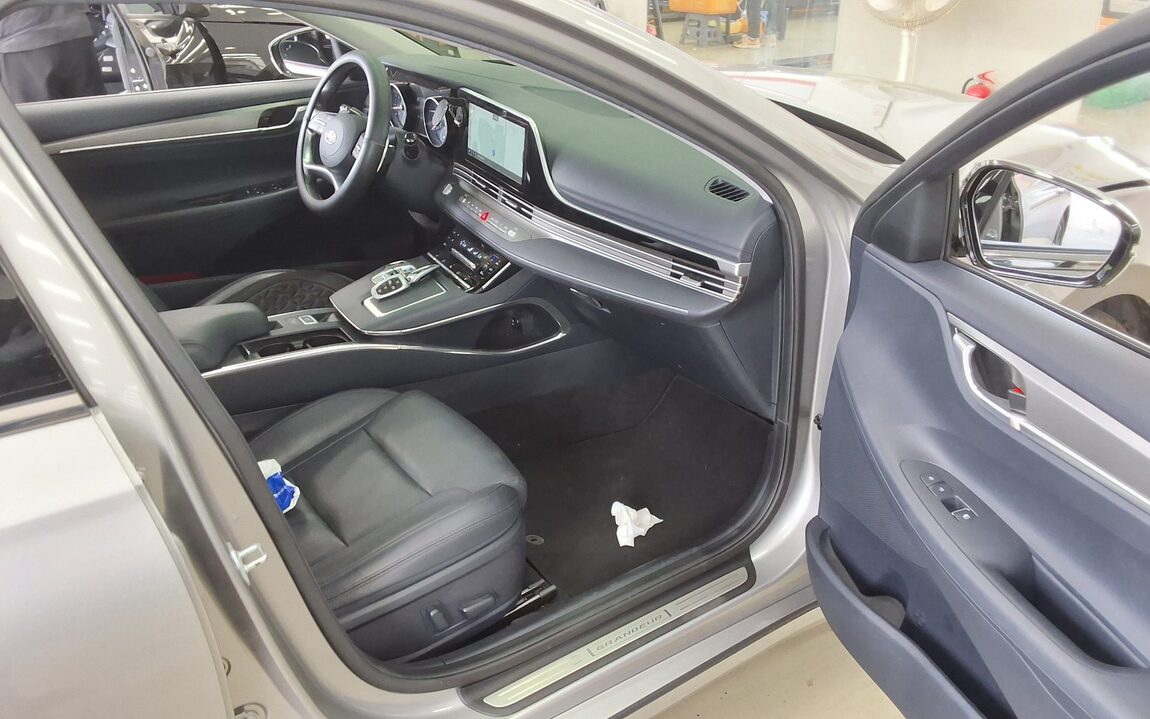 HYUNDAI THE NEW GRANDEUR IG GASOLINE 2.5 PREMIUM 2022 - zdjęcie 14