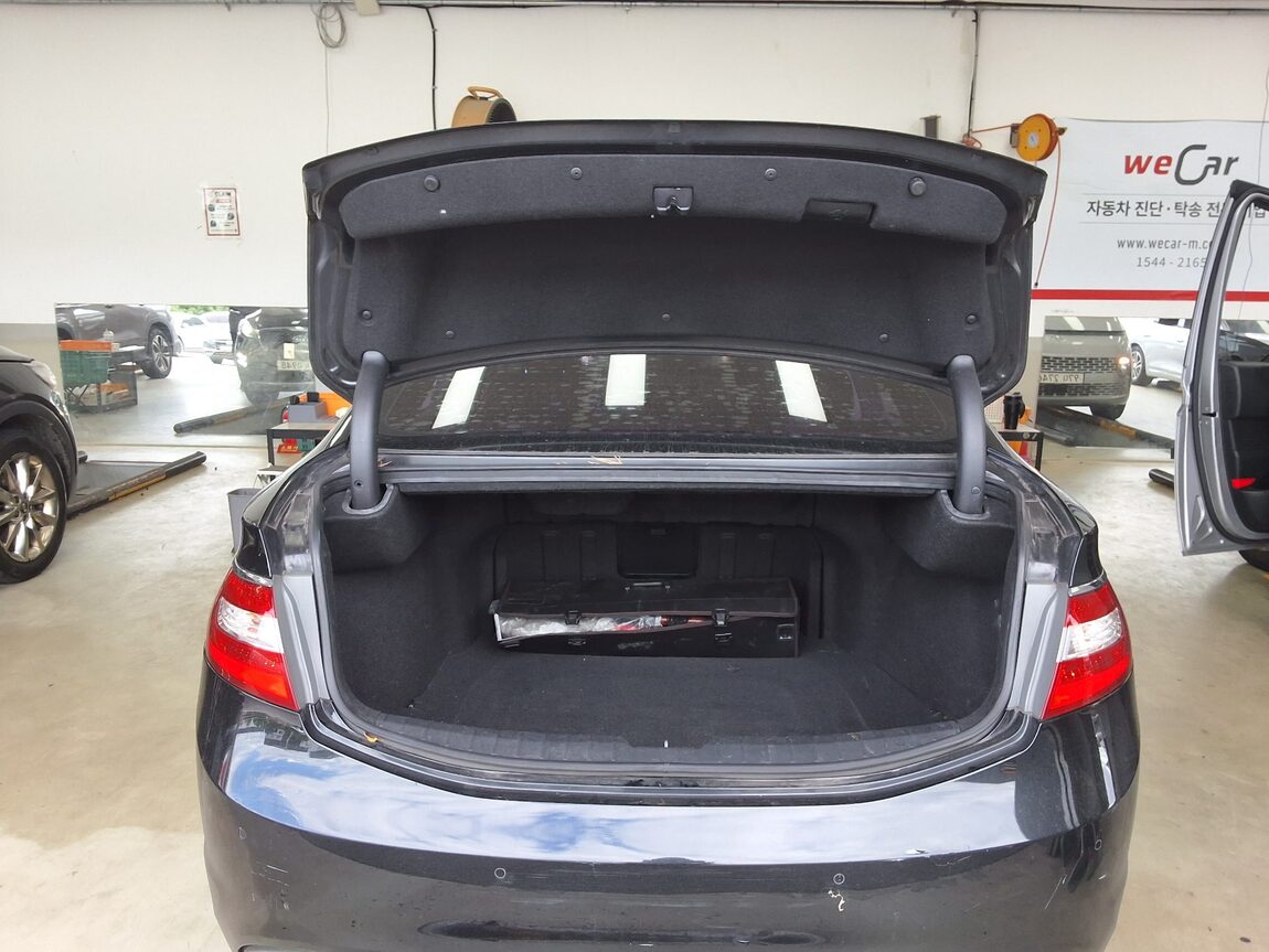 HYUNDAI GRANDEUR HG HG 240 LUXURY 2012 - zdjęcie 16