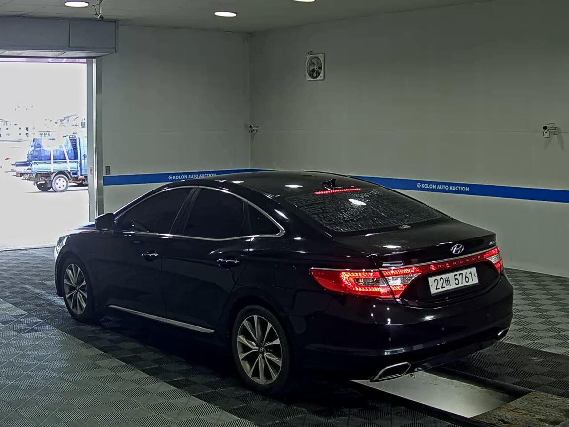 HYUNDAI GRANDEUR HG HG 300 PREMIUM 2015 - zdjęcie 6