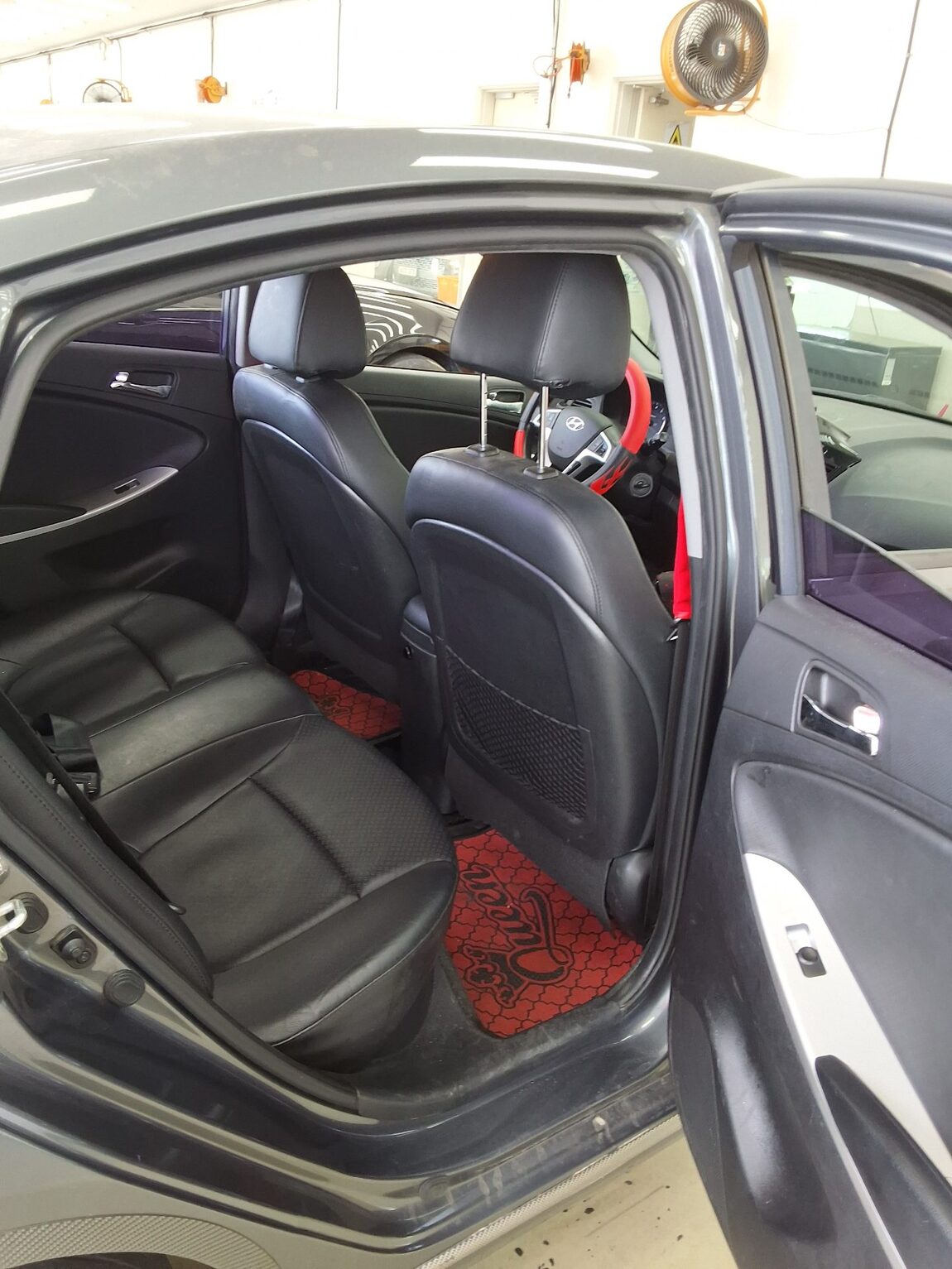 HYUNDAI NEW ACCENT 1.4 VVT PREMIER 2013 - zdjęcie 13