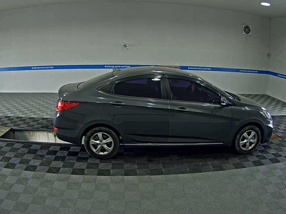 HYUNDAI NEW ACCENT 1.4 VVT PREMIER 2013 - zdjęcie 4