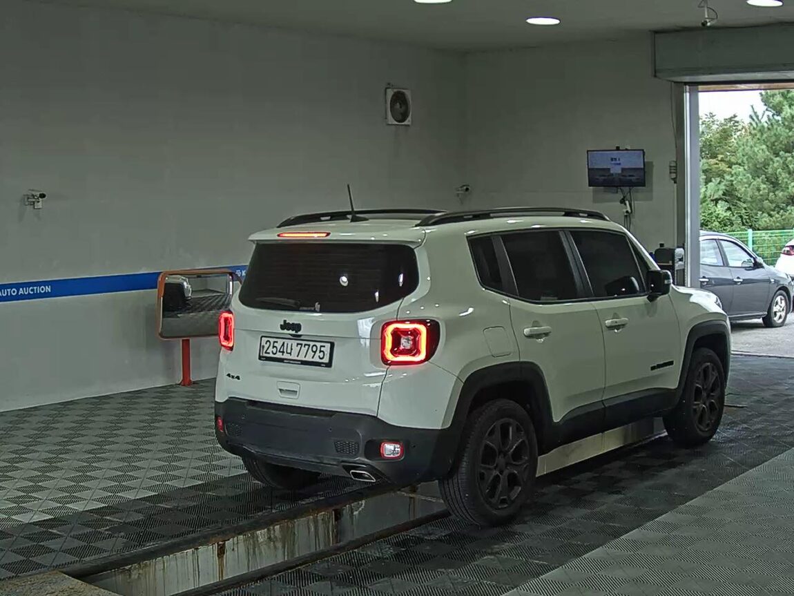 JEEP RENEGADE 2.4 GASOLINE AWD 80TH ANNIVERSARY 2021 - zdjęcie 5