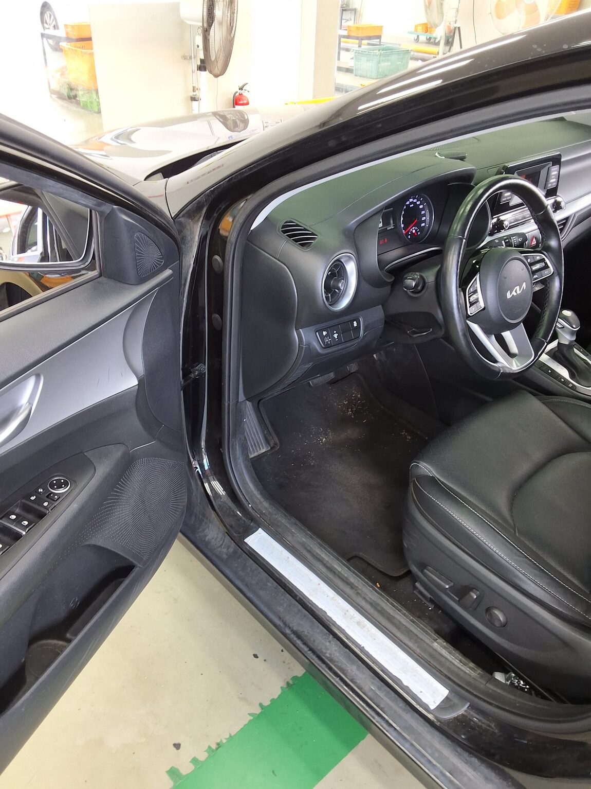 KIA THE NEW K3 1.6 GASOLINE TRENDY 2023 - zdjęcie 10