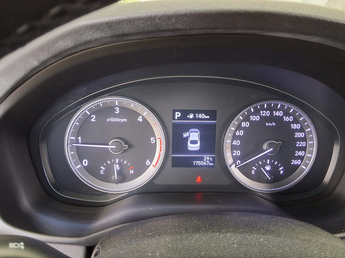 HYUNDAI GRANDEUR IG 2.2 DIESEL MODERN 2018 - zdjęcie 9