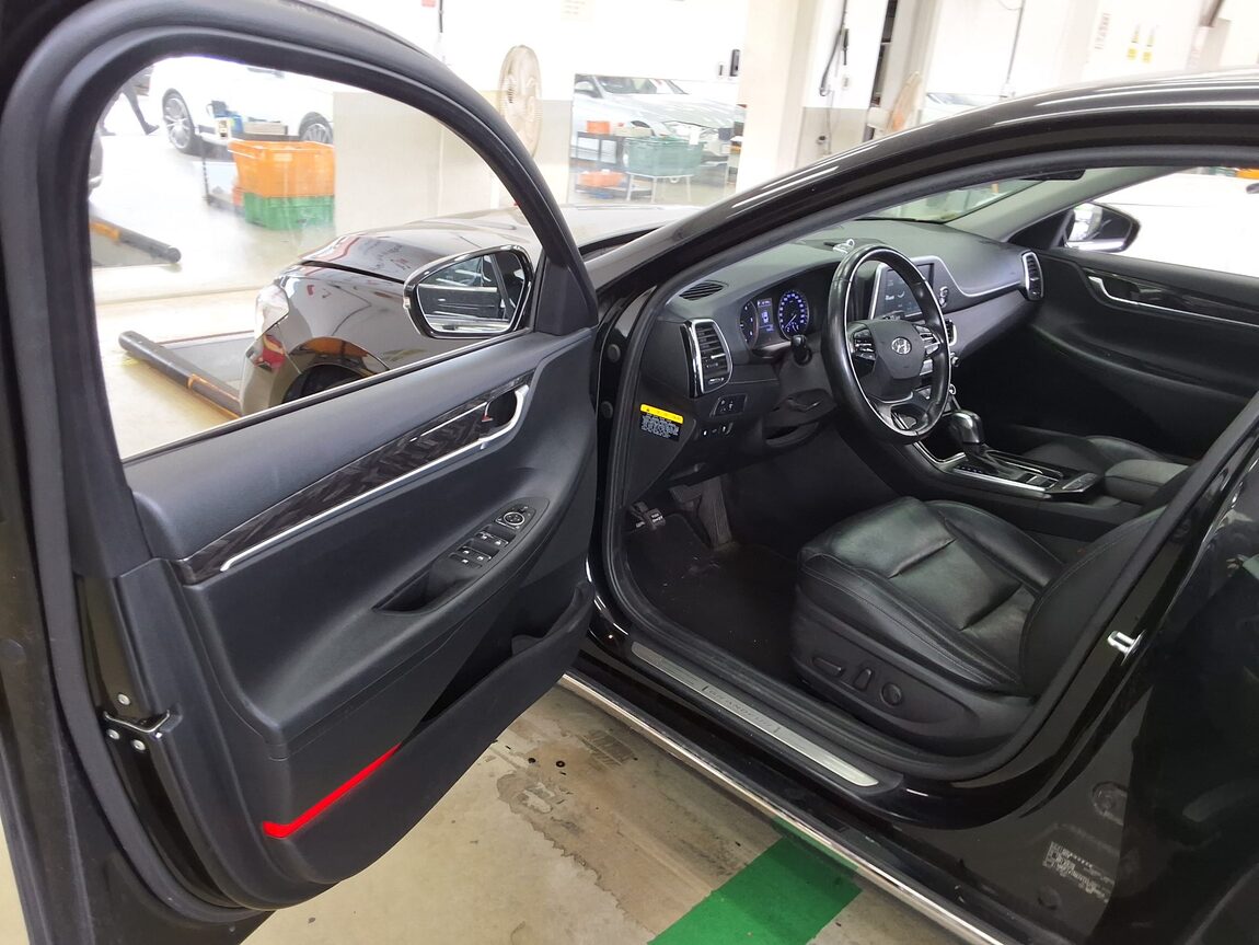 HYUNDAI GRANDEUR IG 2.2 DIESEL MODERN 2018 - zdjęcie 10