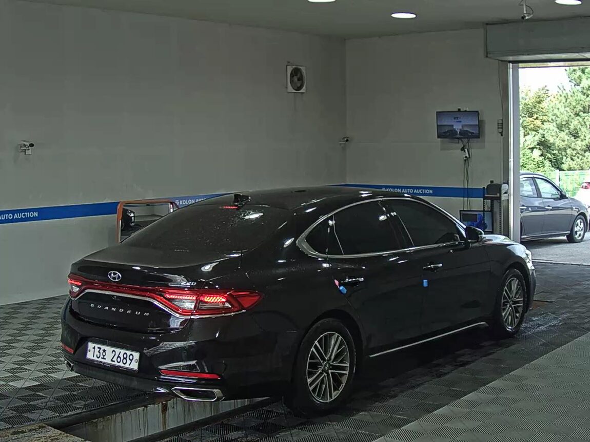 HYUNDAI GRANDEUR IG 2.2 DIESEL MODERN 2018 - zdjęcie 5