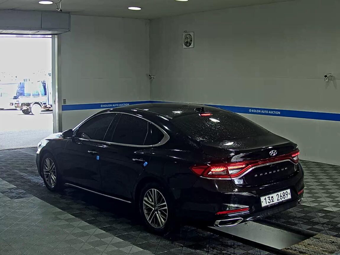 HYUNDAI GRANDEUR IG 2.2 DIESEL MODERN 2018 - zdjęcie 6