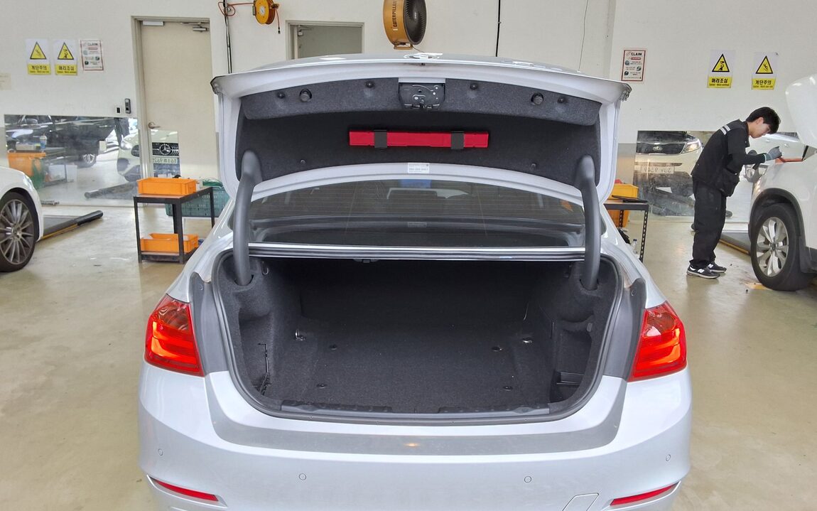 BMW 3 SERIES (6TH GEN) 320d ED EDITION 2012 - zdjęcie 15