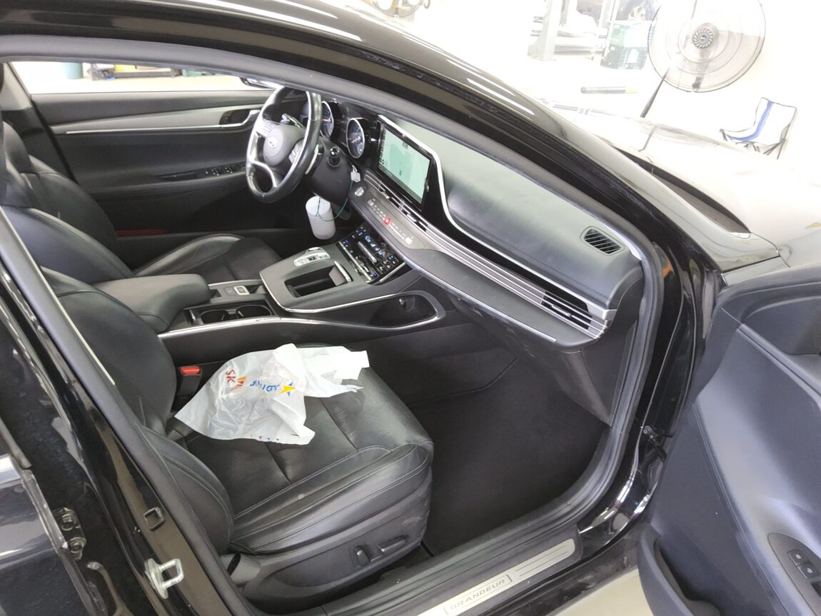 HYUNDAI THE NEW GRANDEUR IG GASOLINE 2.5 PREMIUM CHOICE 2021 - zdjęcie 14