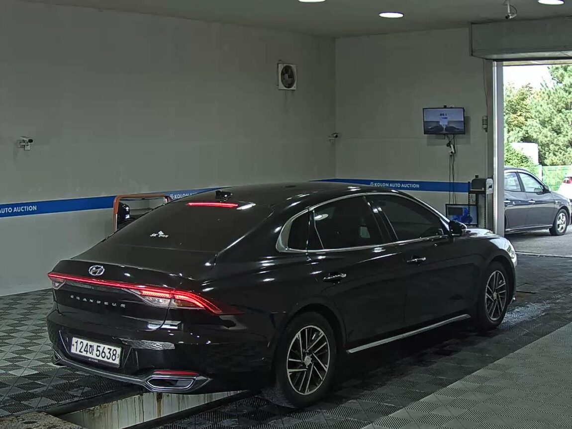 HYUNDAI THE NEW GRANDEUR IG GASOLINE 2.5 PREMIUM CHOICE 2021 - zdjęcie 5