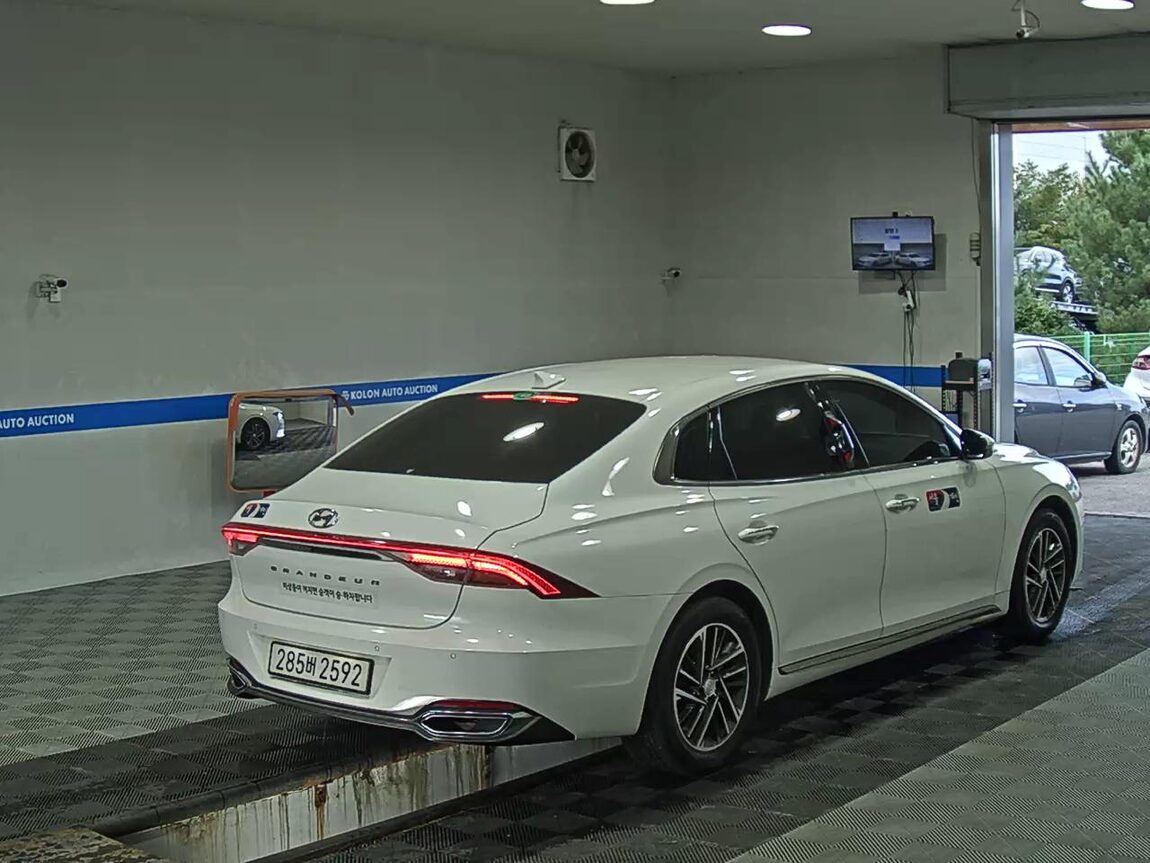 HYUNDAI THE NEW GRANDEUR IG LPi 3.0 BUSINESS DELUXE TYPE 2023 - zdjęcie 5