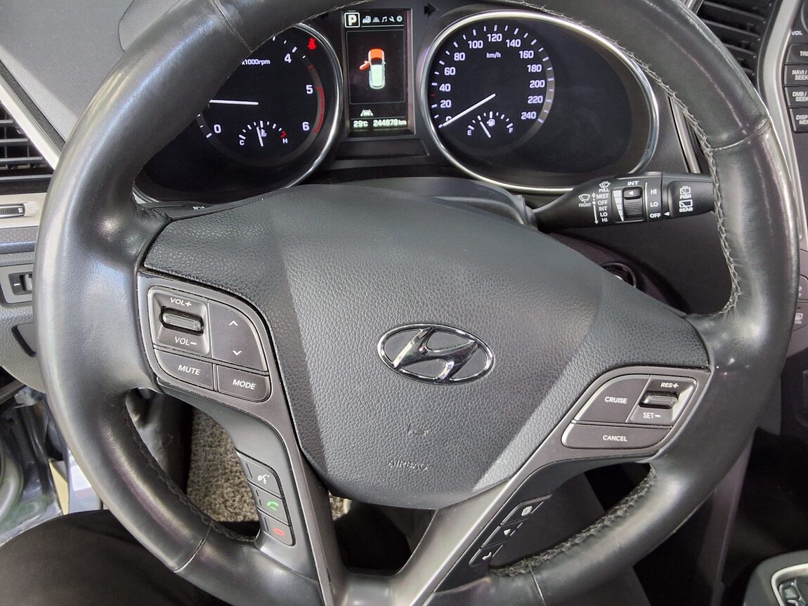 HYUNDAI SANTA FE THE PRIME DIESEL R2.0 2WD EXCLUSIVE 2016 - zdjęcie 17
