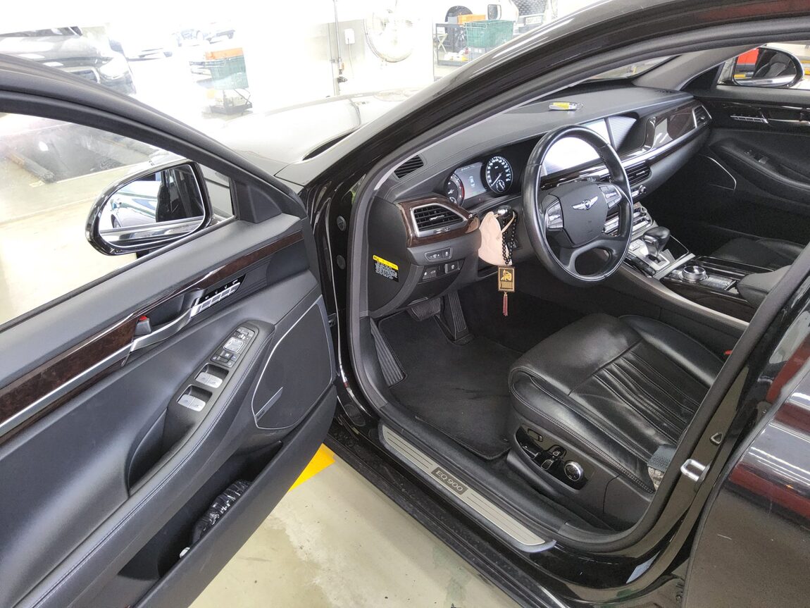 GENESIS EQ900 3.8 GDi AWD LUXURY 2018 - zdjęcie 10