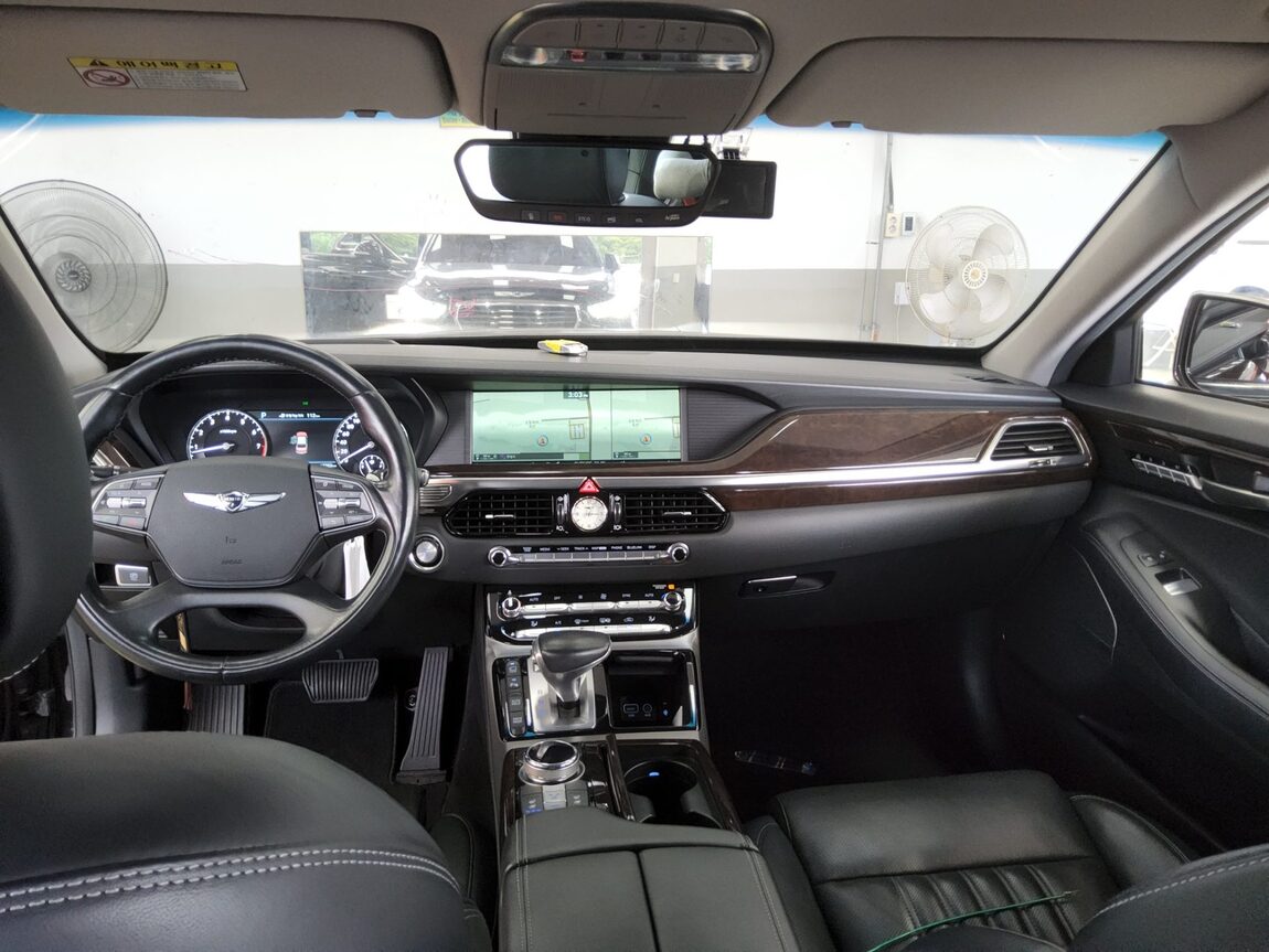GENESIS EQ900 3.8 GDi AWD LUXURY 2018 - zdjęcie 11