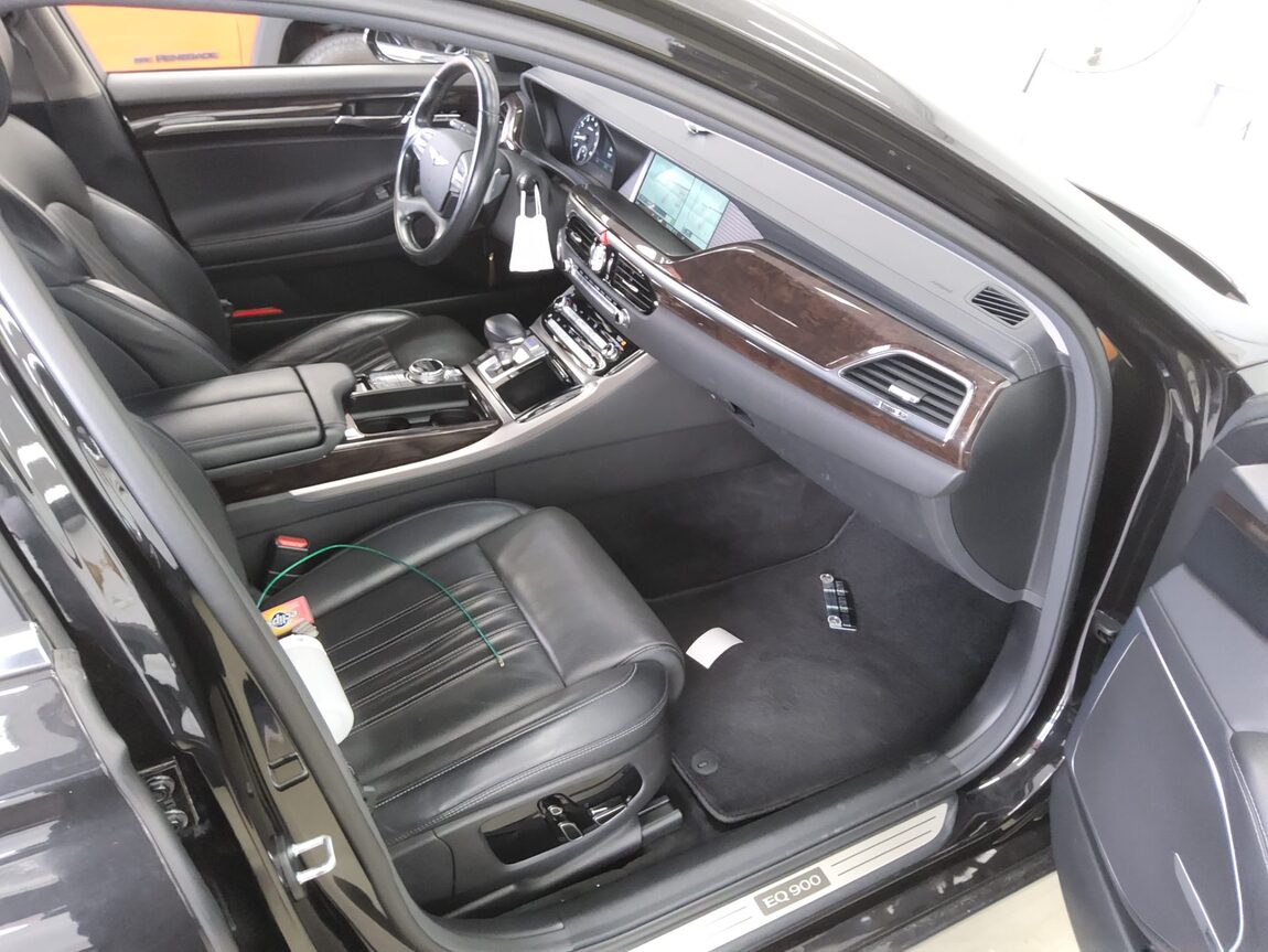 GENESIS EQ900 3.8 GDi AWD LUXURY 2018 - zdjęcie 14