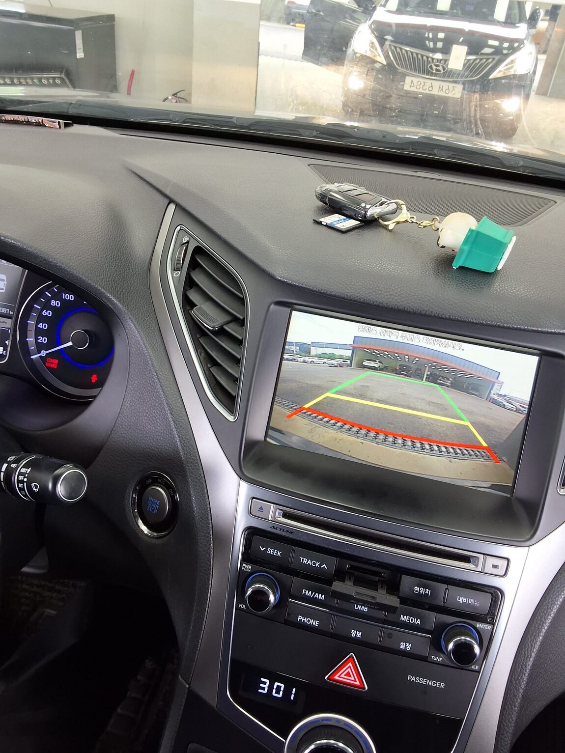 HYUNDAI GRANDEUR HG HG 240 MODERN 2015 - zdjęcie 17