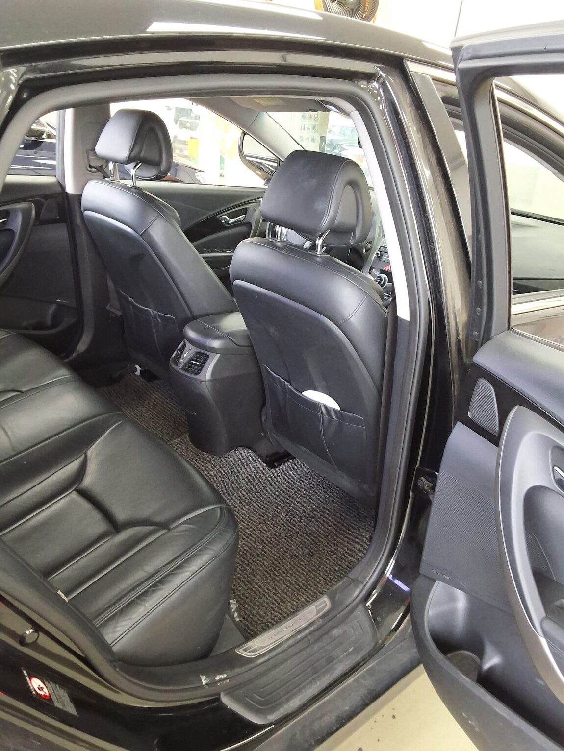 HYUNDAI GRANDEUR HG HG 240 MODERN 2015 - zdjęcie 13