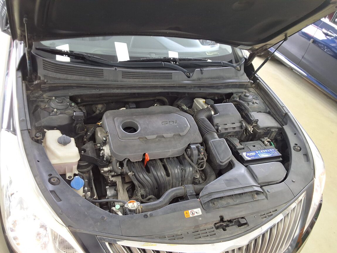 HYUNDAI GRANDEUR HG HG 240 MODERN 2015 - zdjęcie 18