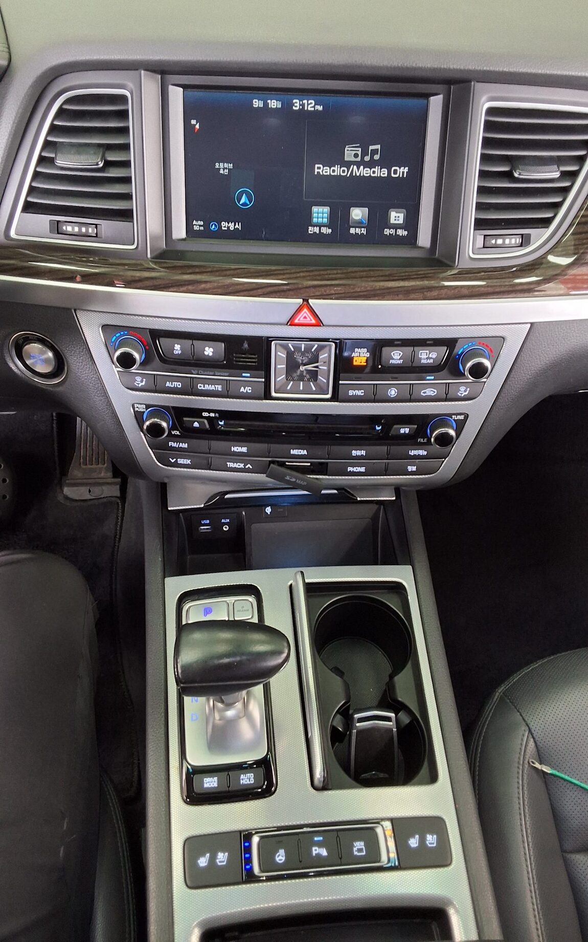 GENESIS G80 3.3 GDi LUXURY 2018 - zdjęcie 18