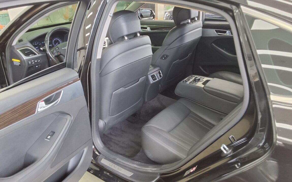 GENESIS G80 3.3 GDi LUXURY 2018 - zdjęcie 12