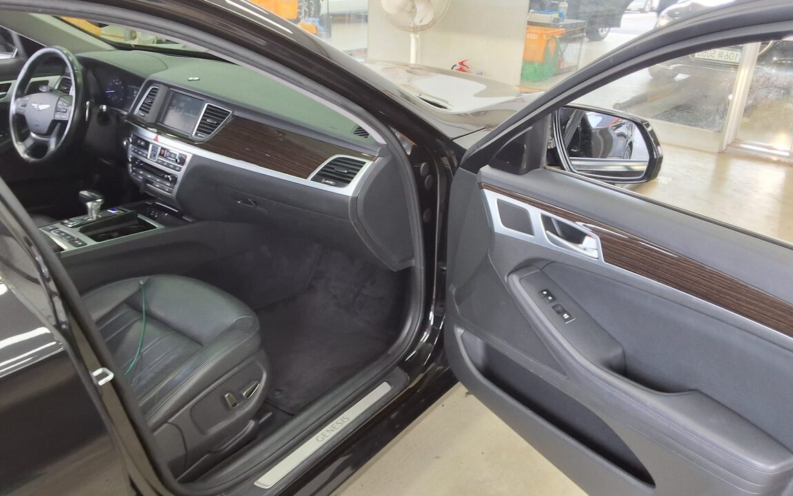 GENESIS G80 3.3 GDi LUXURY 2018 - zdjęcie 14