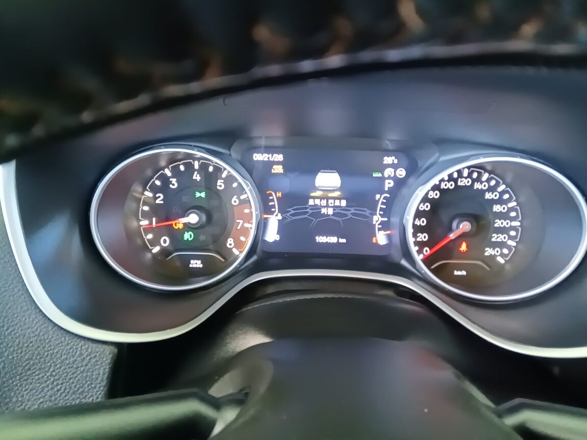 JEEP COMPASS (MP) 2.4 AWD LIMITED 2019 - zdjęcie 9