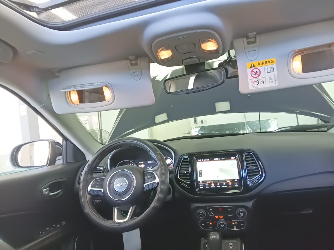 JEEP COMPASS (MP) 2.4 AWD LIMITED 2019 - zdjęcie 20