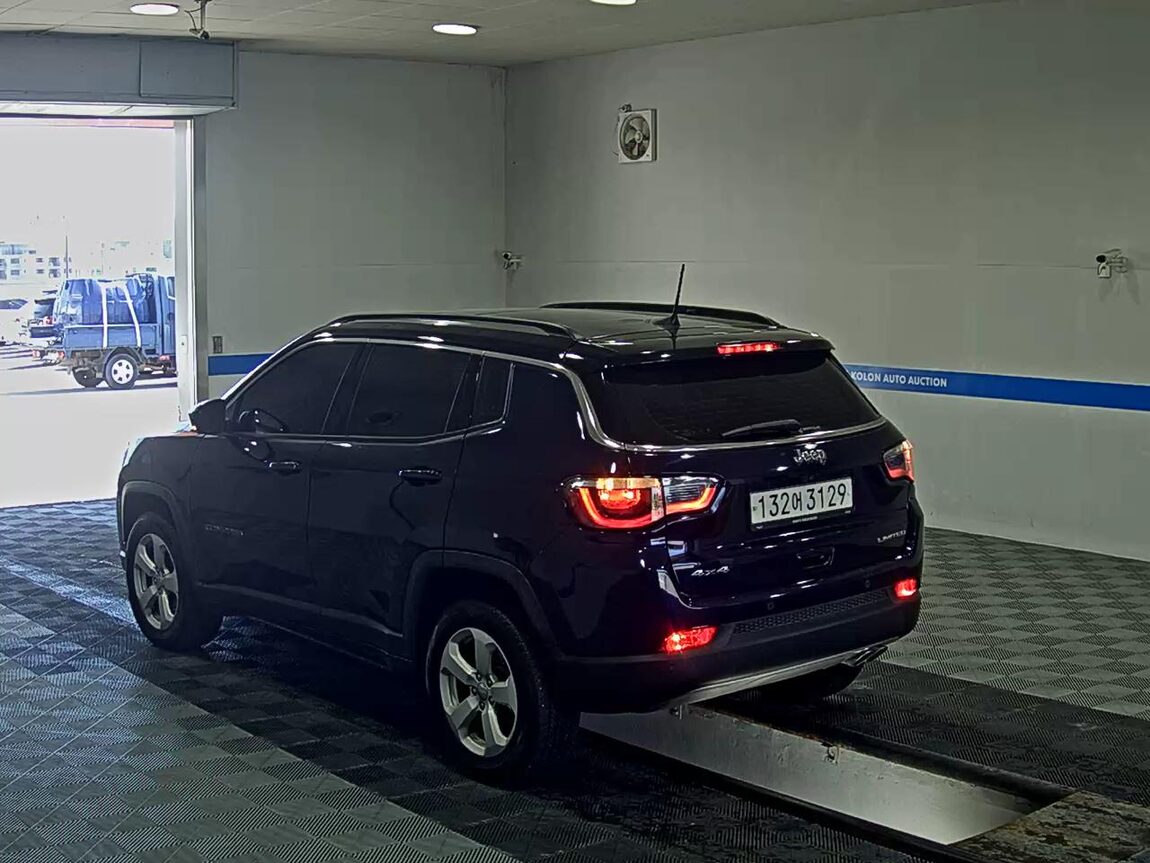 JEEP COMPASS (MP) 2.4 AWD LIMITED 2019 - zdjęcie 6