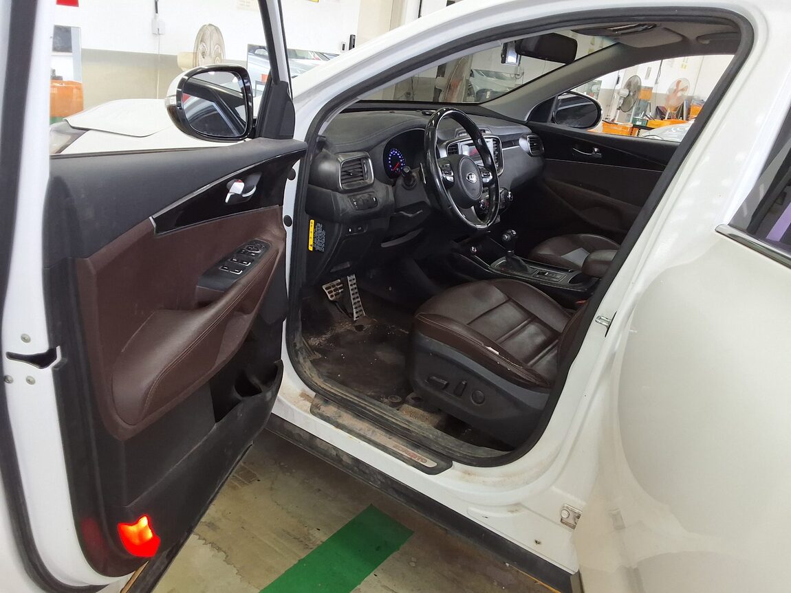 KIA ALL NEW SORENTO R2.0 4WD NOBLESSE 2017 - zdjęcie 10