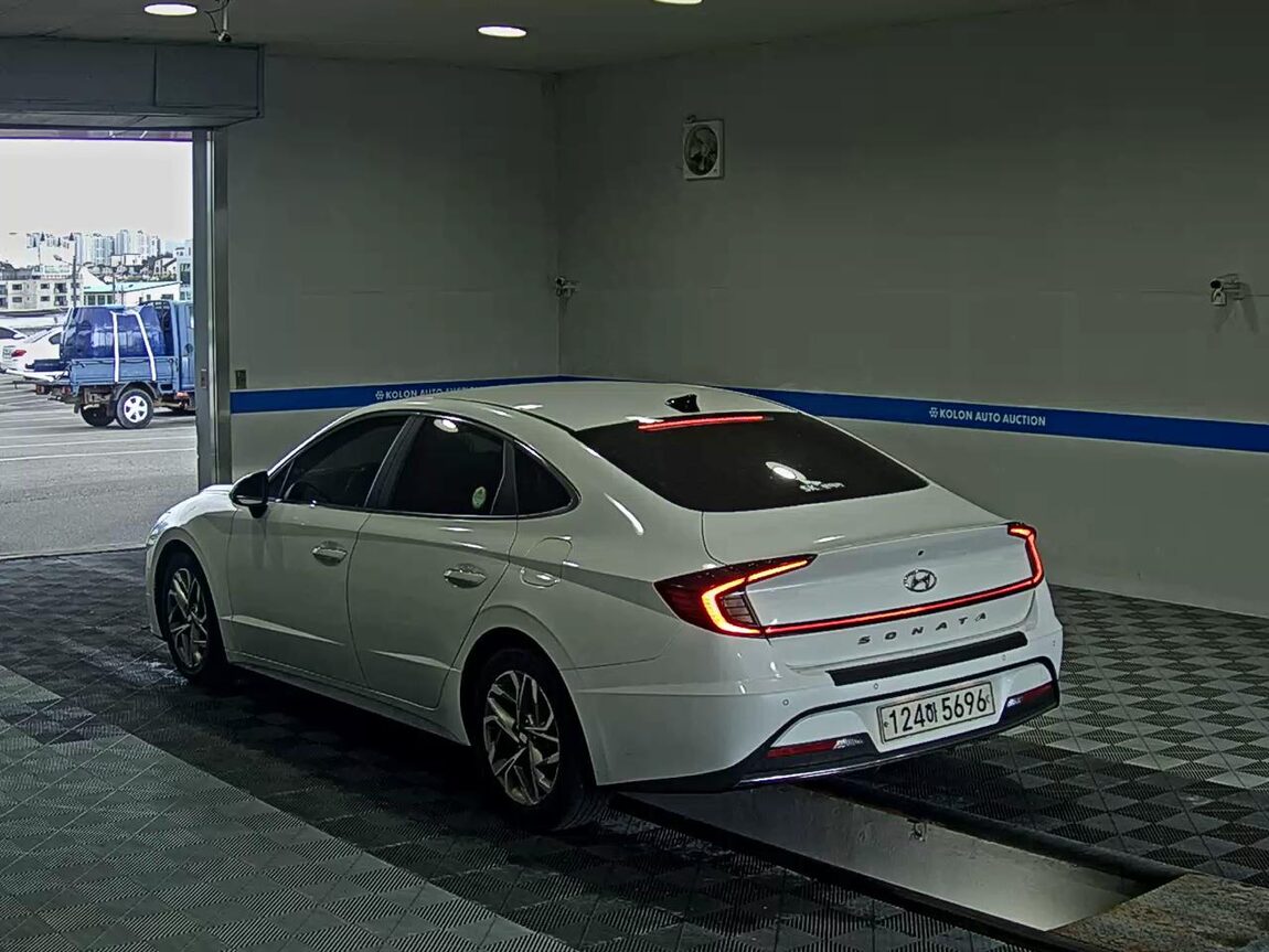 HYUNDAI SONATA (DN8) G2.0 PREMIUM 2021 - zdjęcie 6