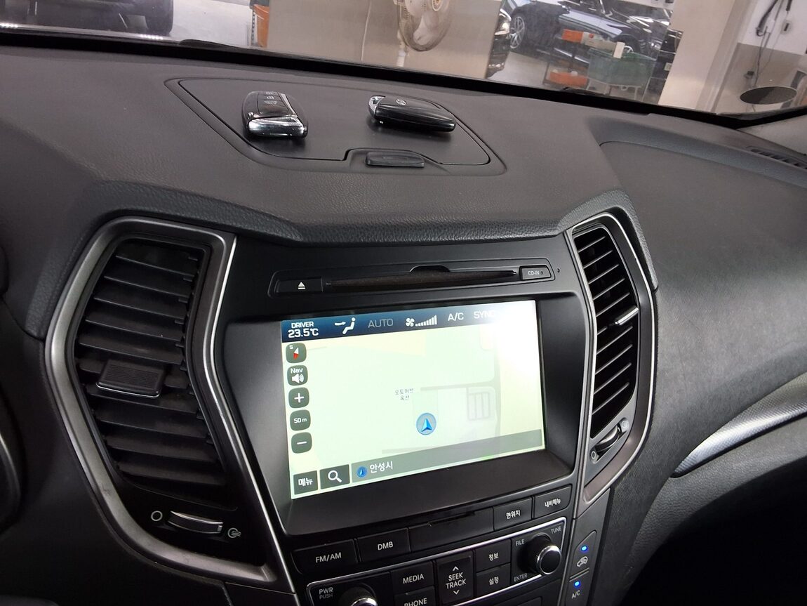 HYUNDAI SANTA FE THE PRIME DIESEL R2.0 2WD VALUE PLUS 2018 - zdjęcie 18