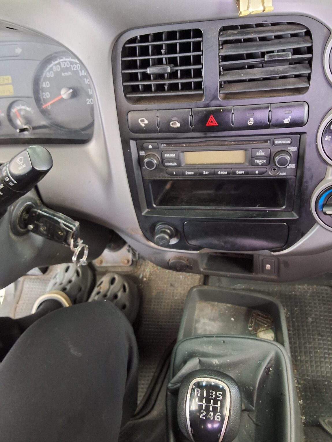 KIA BONGO III CARGO 1.2 TON STANDARD CAB EXTRA LONG WHEELBASE 2016 - zdjęcie 14