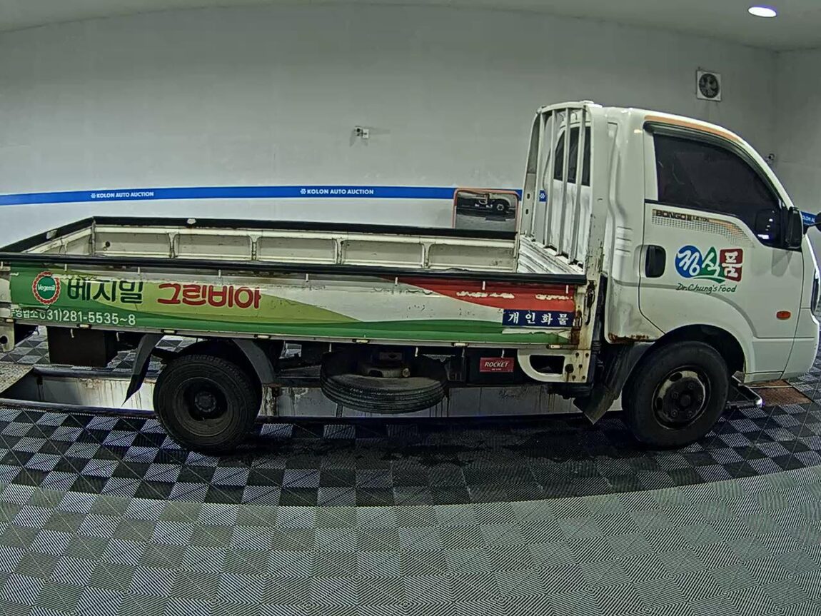 KIA BONGO III CARGO 1.2 TON STANDARD CAB EXTRA LONG WHEELBASE 2016 - zdjęcie 4