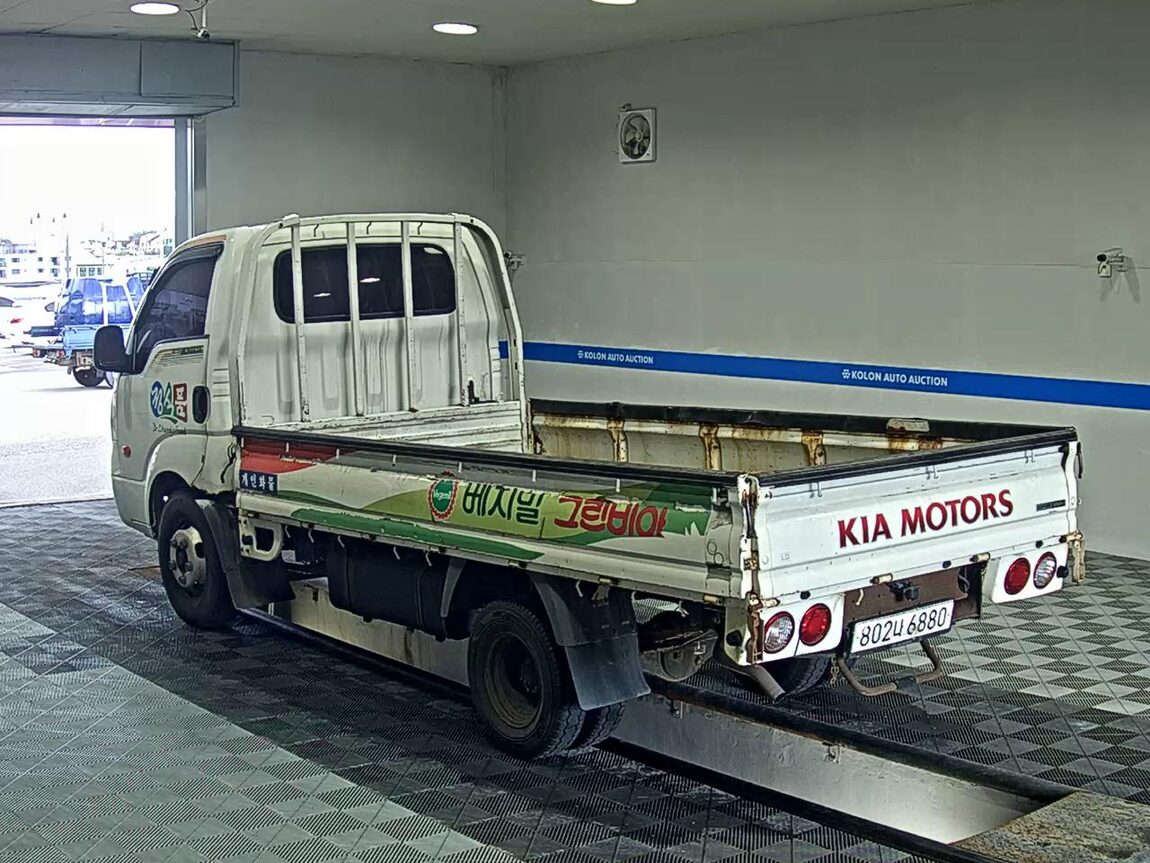 KIA BONGO III CARGO 1.2 TON STANDARD CAB EXTRA LONG WHEELBASE 2016 - zdjęcie 6