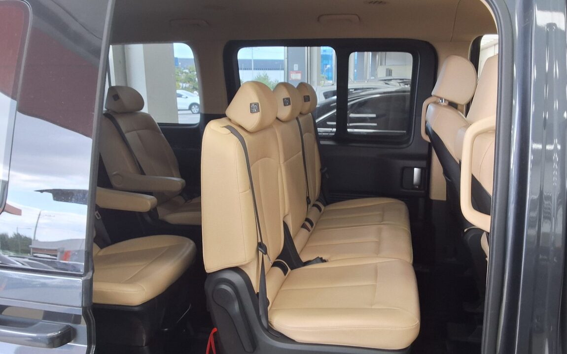 HYUNDAI STARIA 3.5 LPG TOURER 11-SEATER MODERN 2023 - zdjęcie 13