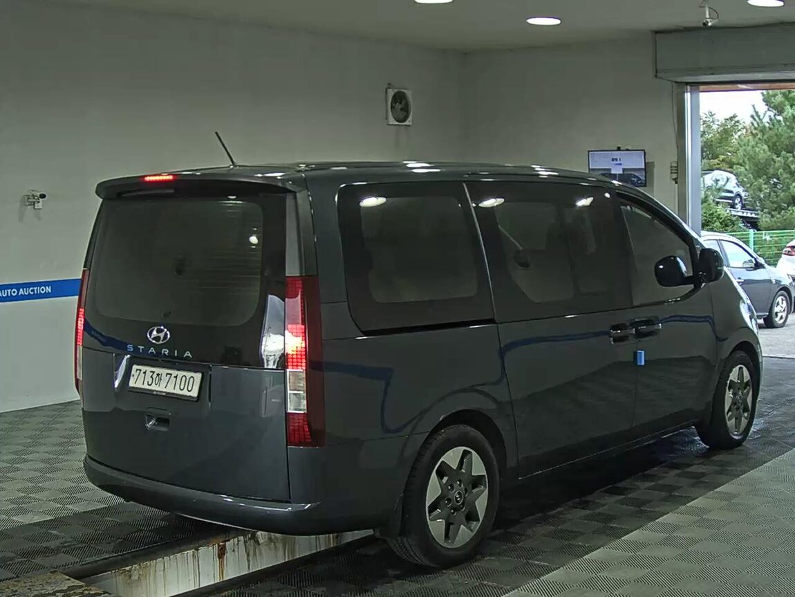 HYUNDAI STARIA 3.5 LPG TOURER 11-SEATER MODERN 2023 - zdjęcie 5