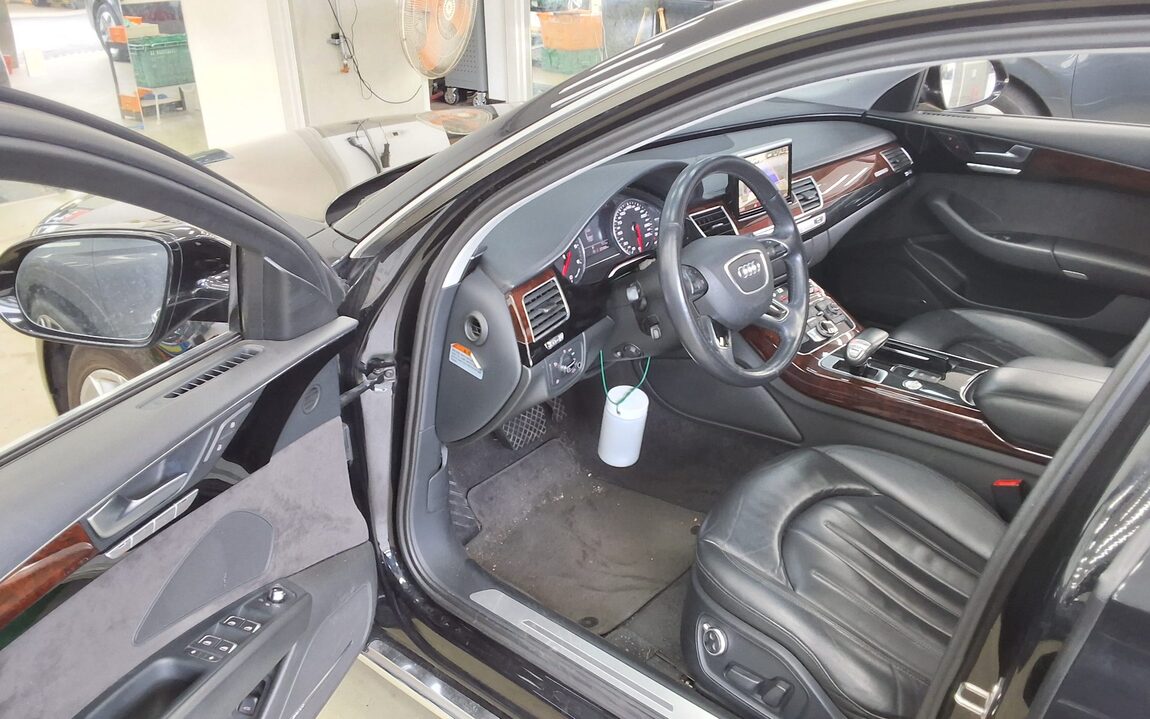 AUDI A8 (3RD GEN) 3.0 TDI QUATTRO 2012 - zdjęcie 10