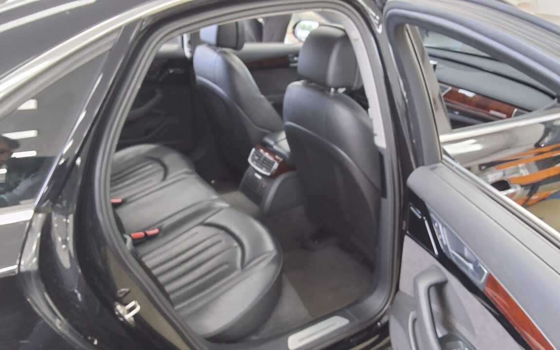 AUDI A8 (3RD GEN) 3.0 TDI QUATTRO 2012 - zdjęcie 13