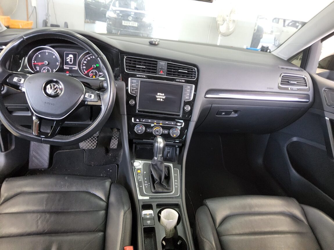 VOLKSWAGEN GOLF (7TH GEN) 2.0 TDI PREMIUM 2015 - zdjęcie 11