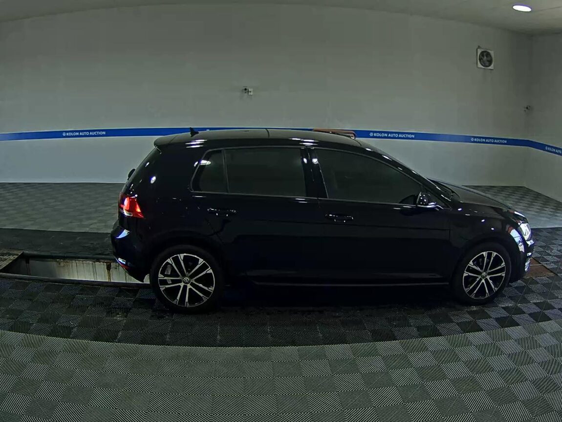 VOLKSWAGEN GOLF (7TH GEN) 2.0 TDI PREMIUM 2015 - zdjęcie 4