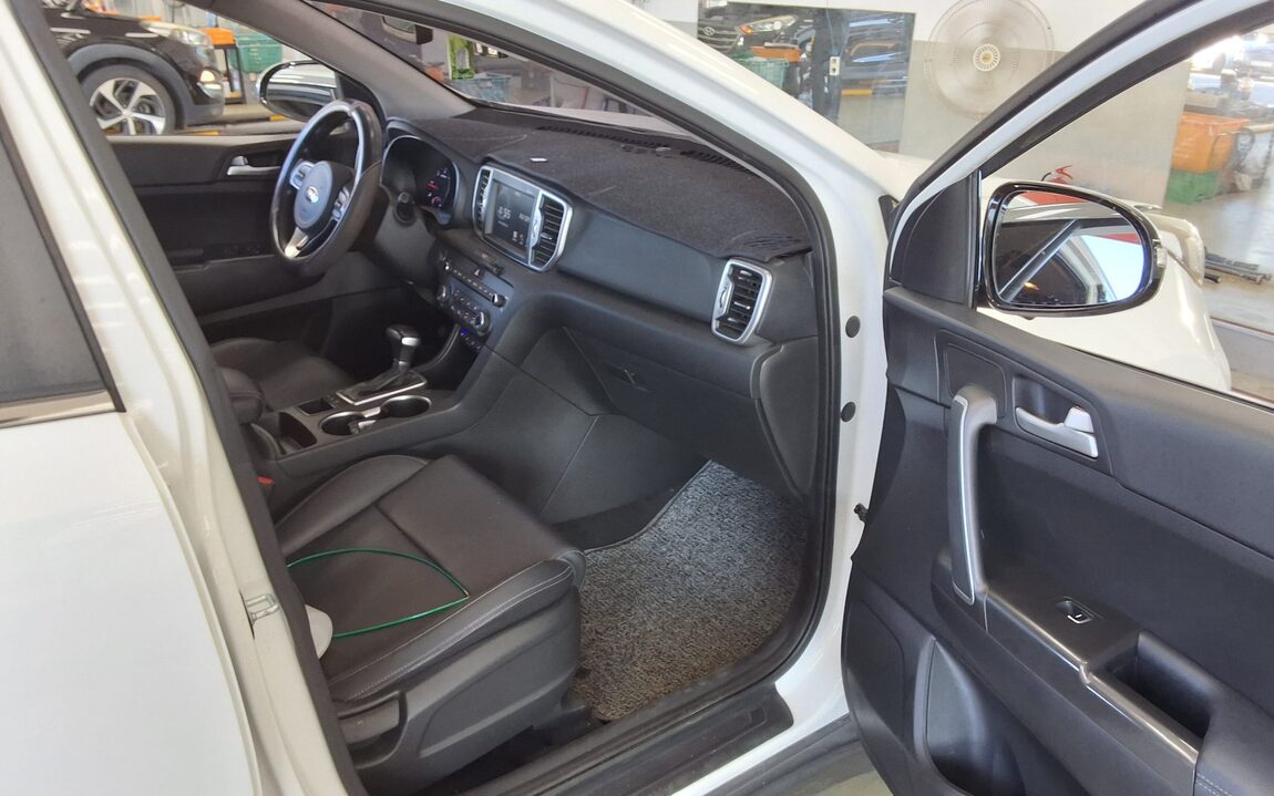 KIA NEW SPORTAGE R2.0 2WD PRESTIGE 2018 - zdjęcie 14