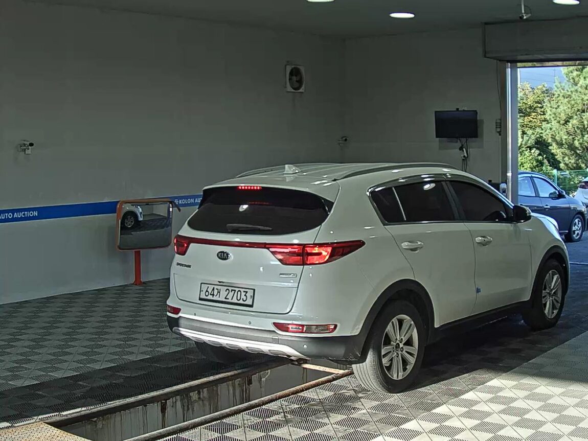 KIA NEW SPORTAGE R2.0 2WD PRESTIGE 2018 - zdjęcie 5