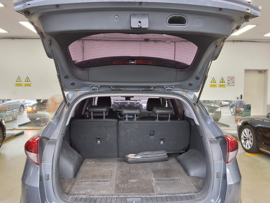 HYUNDAI ALL NEW TUCSON DIESEL 1.7 2WD MODERN 2017 - zdjęcie 15
