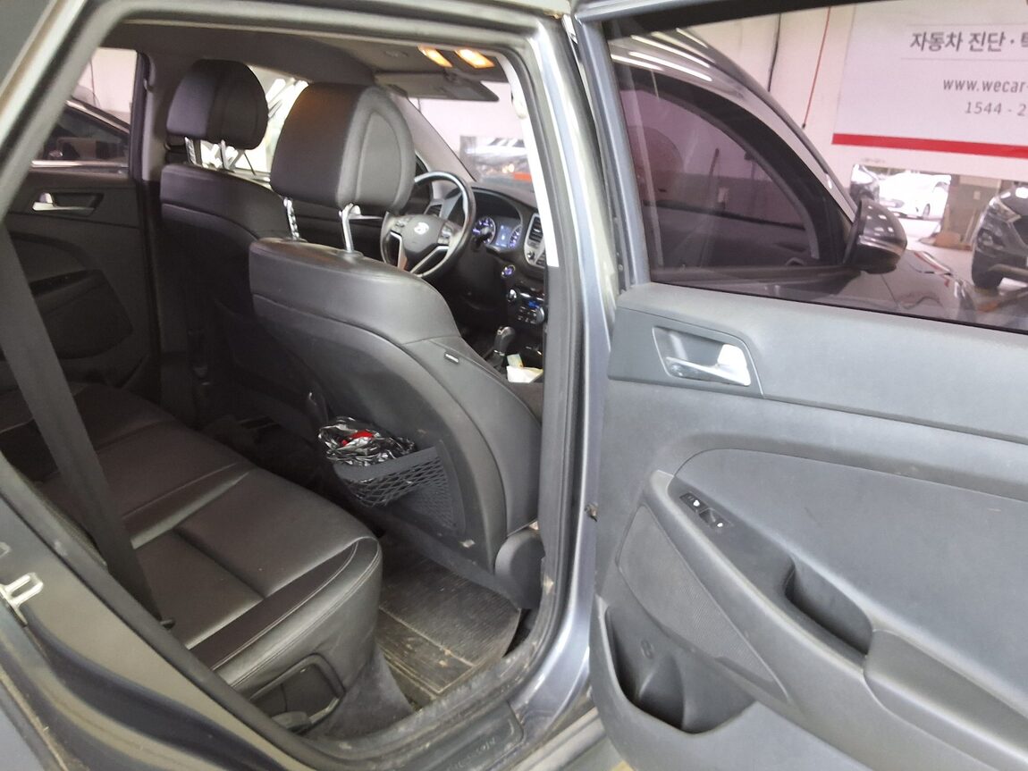 HYUNDAI ALL NEW TUCSON DIESEL 1.7 2WD MODERN 2017 - zdjęcie 13